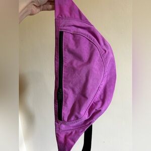 BAGGU Extra Pink Crescent Fanny Pack